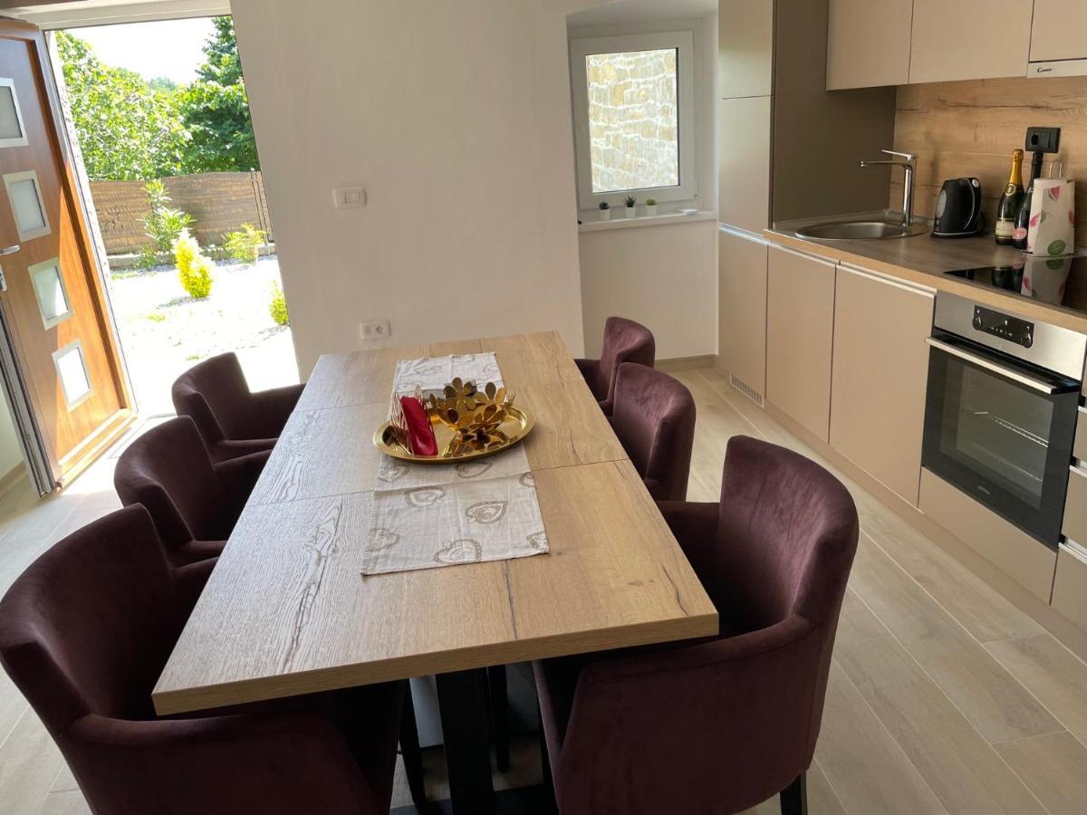 Pobegi Villa Sanela מראה חיצוני תמונה